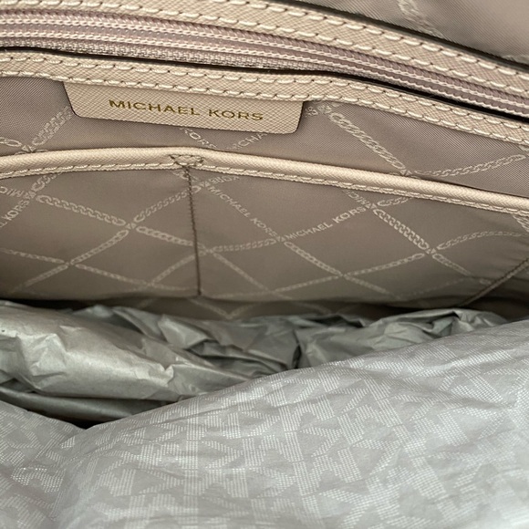 Michael kors voyager tote bag pink NWT - Picture 5 of 7